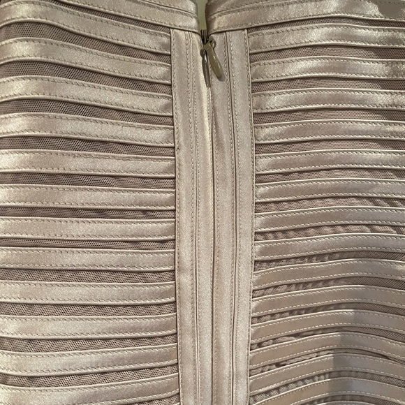 BCBG Dress size 4 - Picture 3 of 6